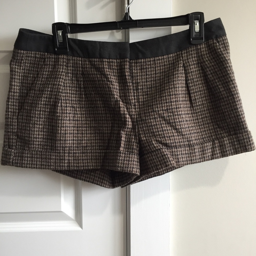 Express wool shorts
